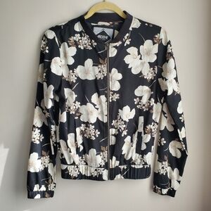 EUC Black/White Blossoms Floral Bomber Baseball Cardigan Top Jacket Ardene